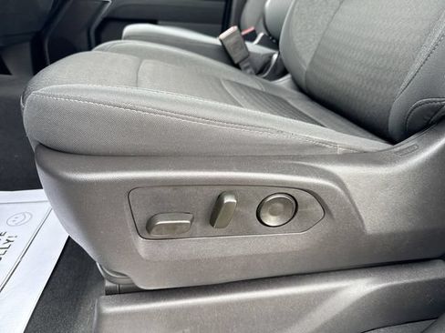 Used 2024 Chevrolet Silverado 1500 LT AWD/4WD image 12