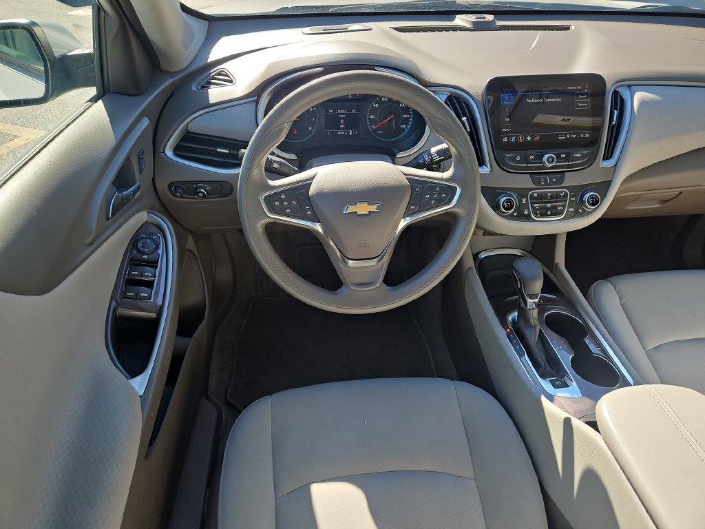 Used 2025 Chevrolet Malibu LT FWD image 13