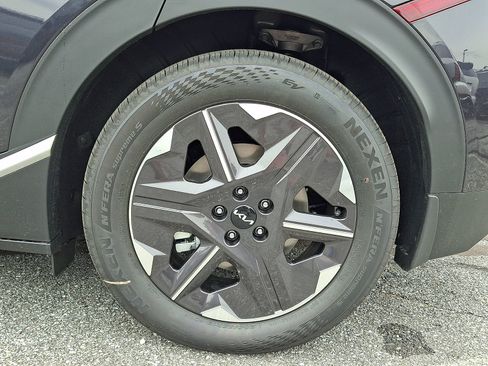 New 2026 Kia EV6 Light AWD/4WD image 5