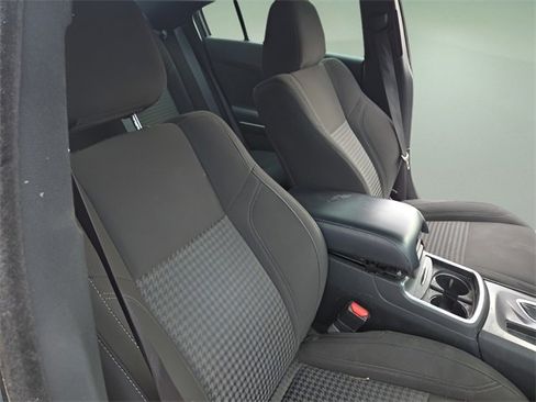Used 2023 Dodge Charger SXT image 28