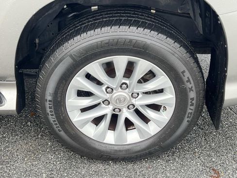 Used 2021 Lexus GX 460 Premium w/ Premium Package image 19