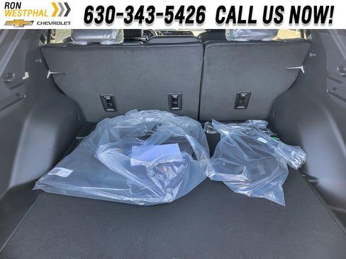 New 2026 Chevrolet Equinox EV LT image 16