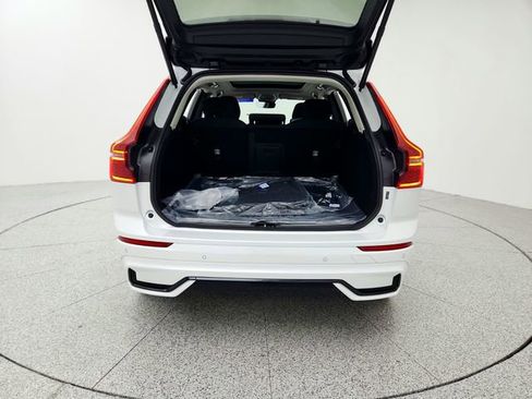 New 2026 Volvo XC60 B5 Plus w/ Climate Package image 15