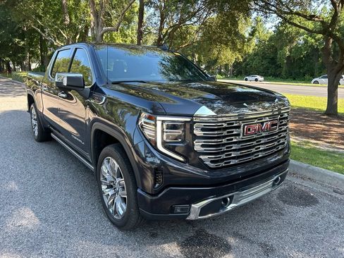 Used 2024 GMC Sierra 1500 Denali w/ Denali Reserve Package AWD/4WD image 4