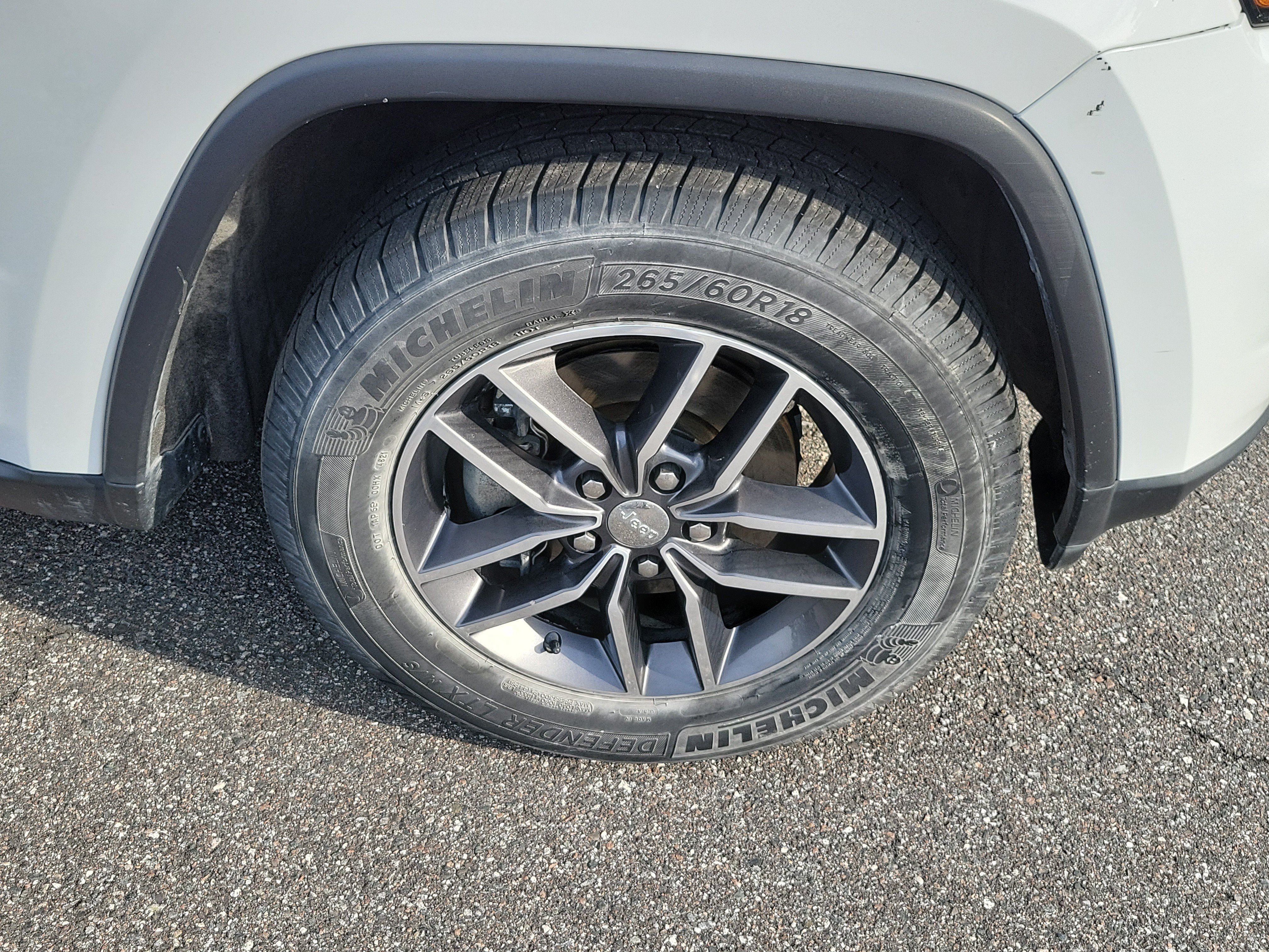 Used 2018 Jeep Grand Cherokee Limited w/ Luxury Group II RWD image 41