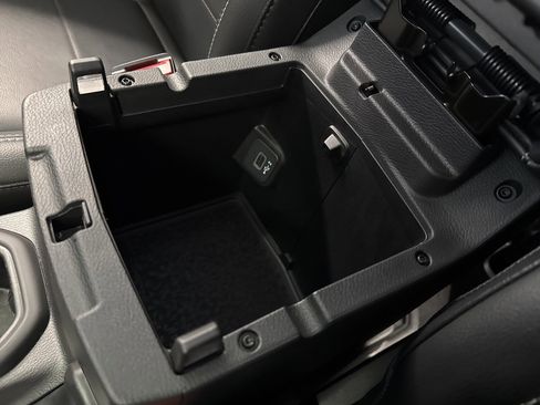 Used 2022 Jeep Wrangler Unlimited Sahara w/ Cold Weather Group image 30