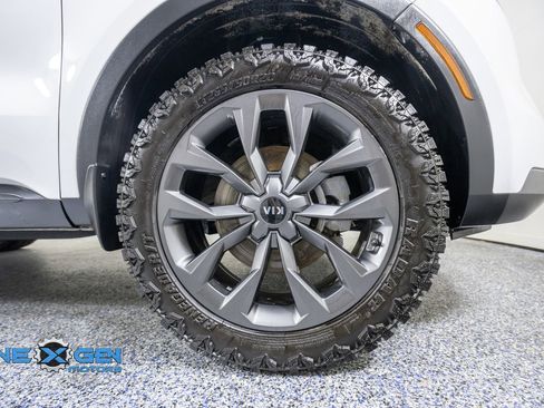 Used 2021 Kia Sorento EX w/ EX AWD X-Line Package image 46