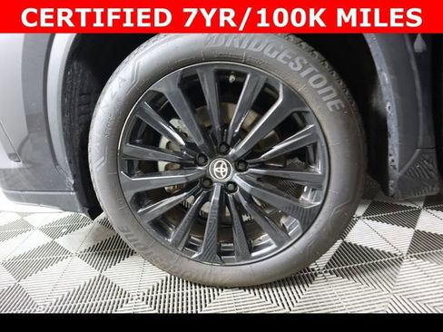 Used 2025 Toyota Highlander XSE AWD/4WD image 28
