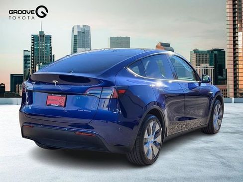Used 2024 Tesla Model Y Long Range image 6