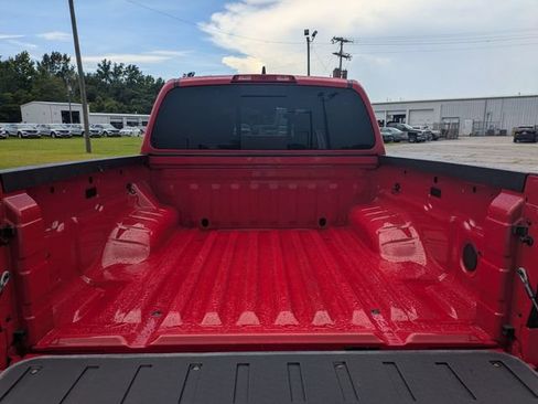 Used 2025 Nissan Frontier PRO-4X AWD/4WD image 31