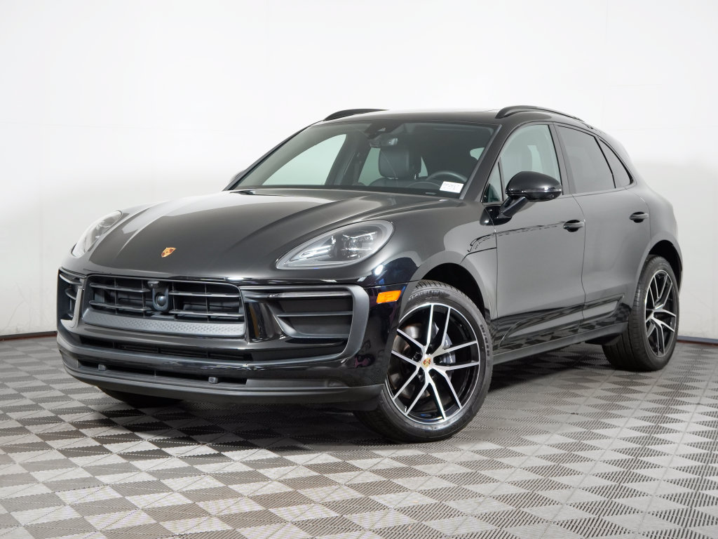 Certified 2025 Porsche Macan w/ Premium Package Plus AWD/4WD image 1