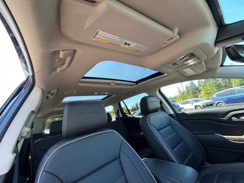 Used 2022 GMC Acadia Denali w/ Denali Ultimate Package AWD/4WD image 28