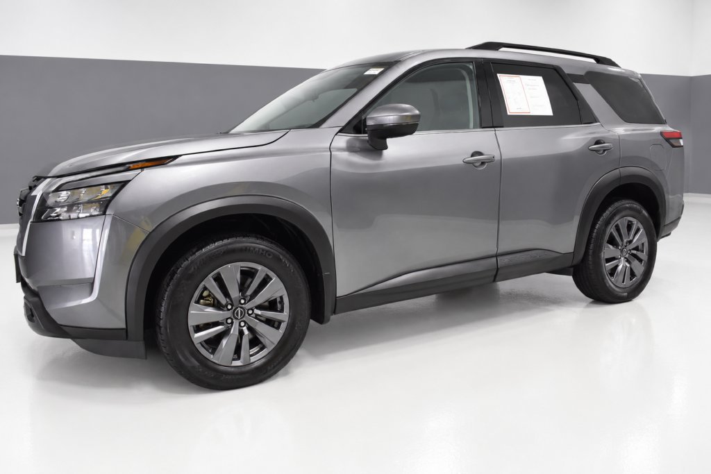 Certified 2024 Nissan Pathfinder SV AWD/4WD image 2