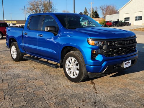 Certified 2023 Chevrolet Silverado 1500 Custom AWD/4WD image 4
