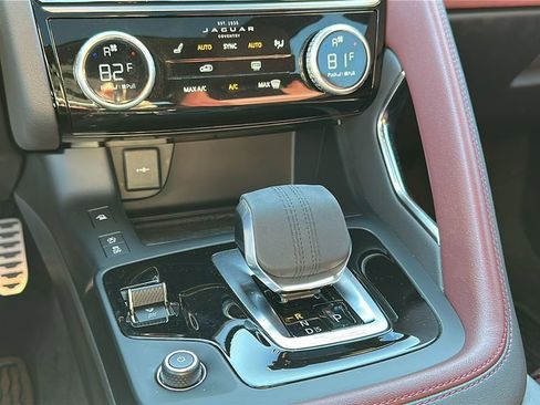 Used 2024 Jaguar E-PACE R-Dynamic SE image 16