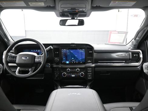 New 2026 Ford F250 Lariat w/ Black Appearance Package image 28