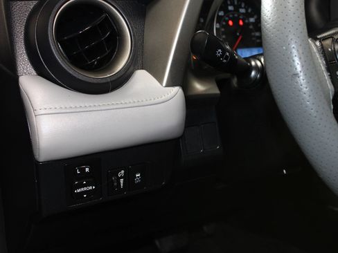 Used 2014 Toyota RAV4 XLE FWD image 19
