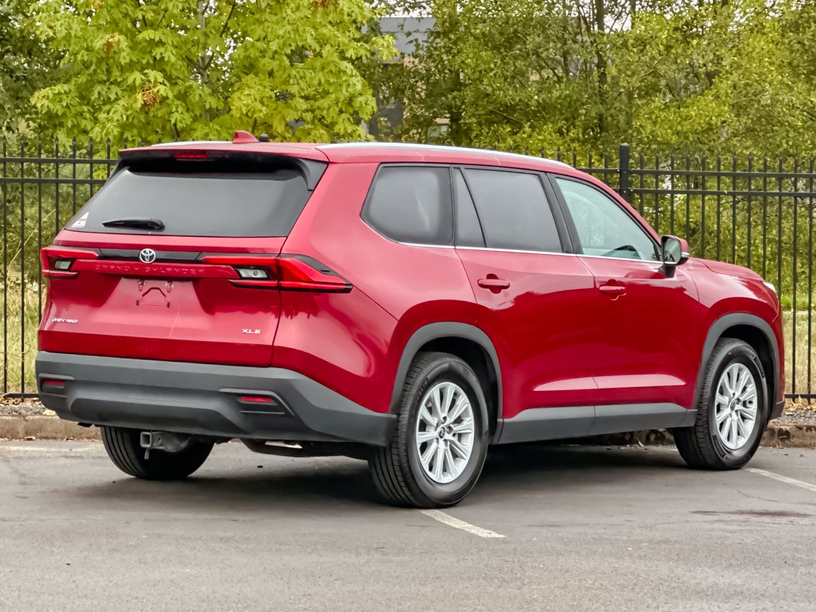 Used 2024 Toyota Grand Highlander AWD Hybrid image 3