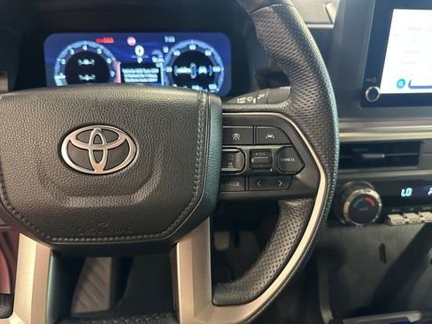 Certified 2024 Toyota Tacoma TRD Off-Road AWD/4WD image 21