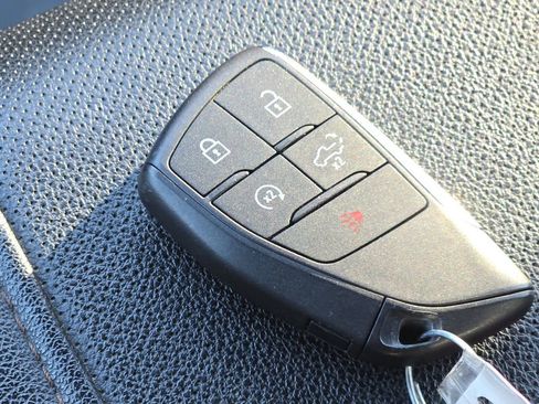 Used 2024 GMC Sierra 1500 AT4 w/ Technology Package image 24