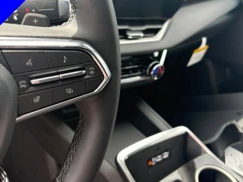 New 2026 Chevrolet Equinox LT w/ Convenience Package II FWD image 14