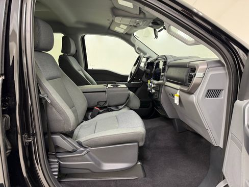 Used 2025 Ford F150 XLT w/ Equipment Group 301A Standard AWD/4WD image 31
