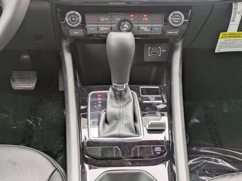 New 2026 Jeep Compass Latitude AWD/4WD image 17