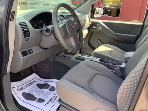 Used 2008 Nissan Frontier SE RWD image 11