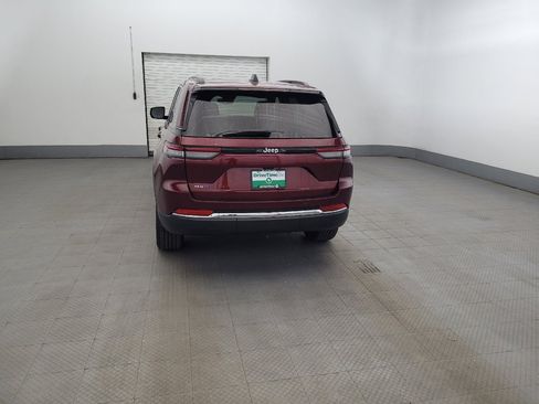 Used 2023 Jeep Grand Cherokee 4WD 4xe image 6