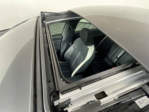 Used 2025 Kia K5 GT-Line w/ GT-Line Premium Package image 24