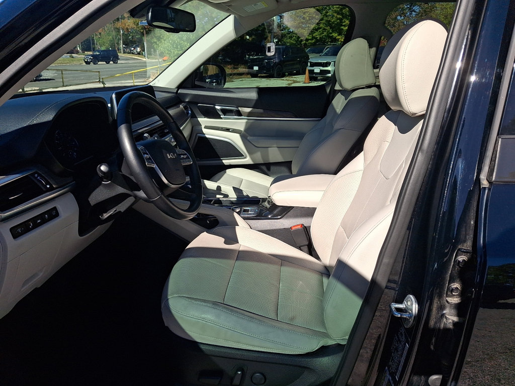 Used 2022 Kia Telluride EX w/ EX Premium Package AWD/4WD image 25