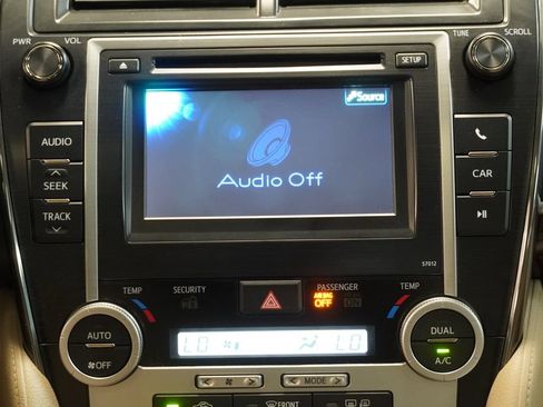 Used 2012 Toyota Camry XLE FWD image 21