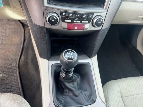 Used 2012 Subaru Outback 2.5i image 16