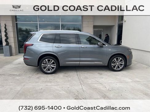 Used 2022 Cadillac XT6 Premium Luxury w/ Platinum Package image 4