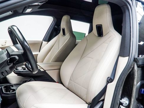 Used 2023 BMW iX xDrive50 image 43