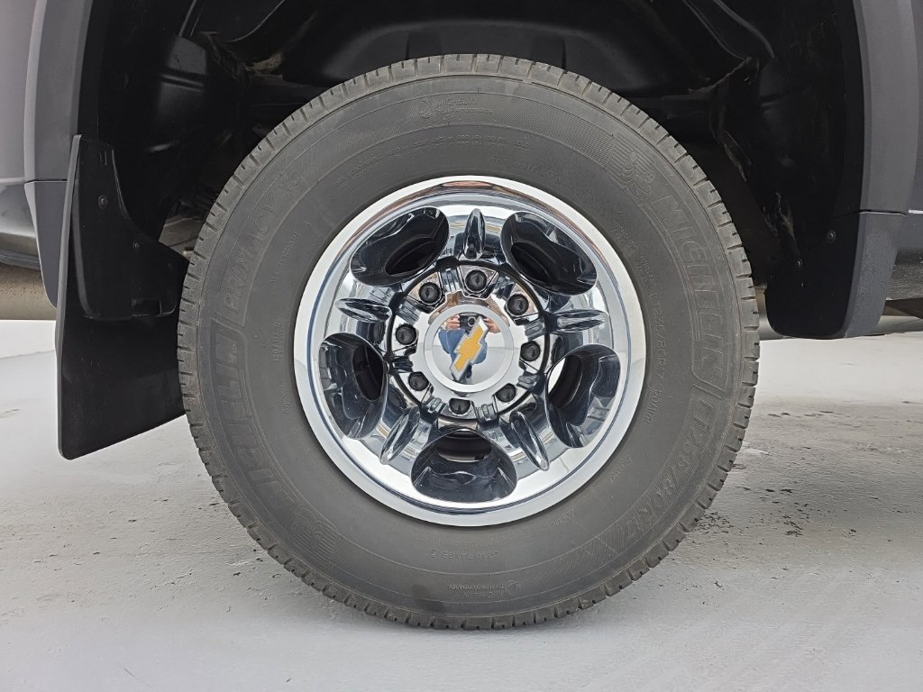 Used 2025 Chevrolet Silverado 3500 LT w/ Safety Package AWD/4WD image 21