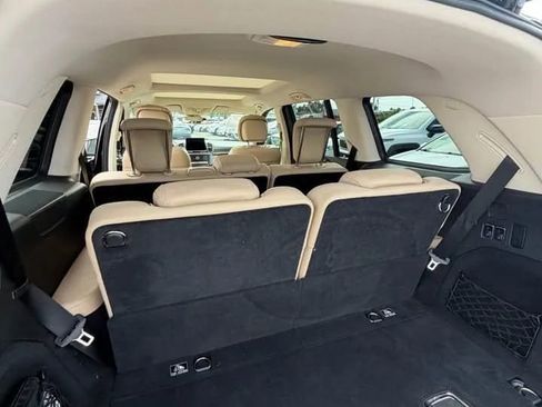 Used 2017 Mercedes-Benz GLS 450 4MATIC image 10