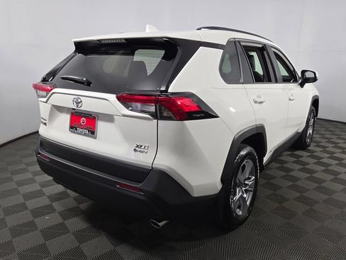 Used 2025 Toyota RAV4 XLE AWD/4WD image 14