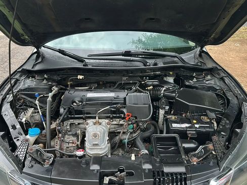 Used 2015 Honda Accord LX image 9