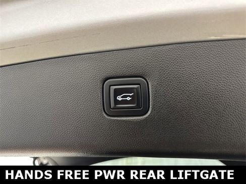 Certified 2022 Chevrolet Blazer RS w/ Enhanced Convenience Package image 28