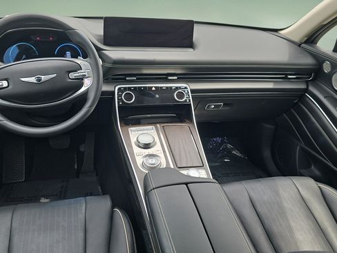 Used 2023 Genesis GV80 2.5T w/ Prestige Package AWD/4WD image 12