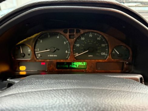 Used 2001 Land Rover Range Rover HSE image 26