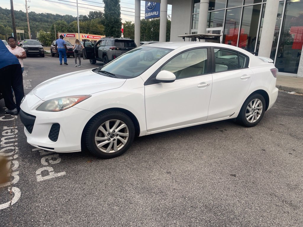 Used 2013 MAZDA MAZDA3 i Touring FWD image 2