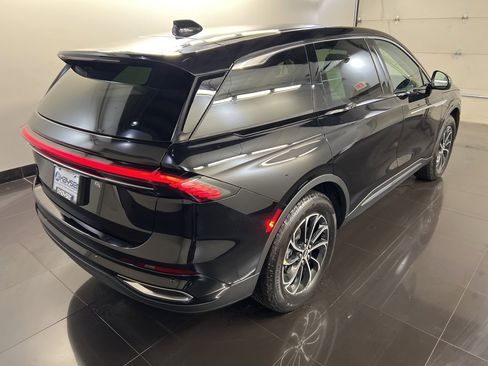 New 2026 Lincoln Nautilus Premier image 6