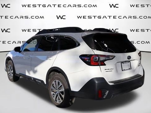 Used 2022 Subaru Outback Premium image 5