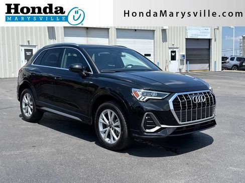 Used 2023 Audi Q3 2.0T Premium w/ Convenience Package AWD/4WD image 1