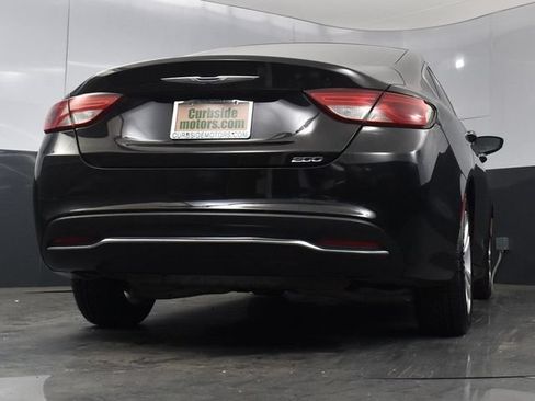 Used 2015 Chrysler 200 Limited FWD image 22