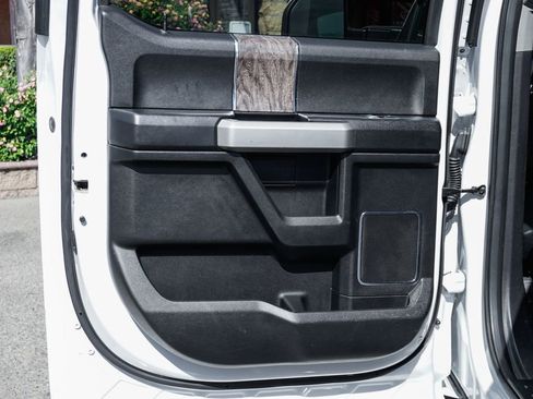 Used 2019 Ford F250 Lariat w/ Lariat Ultimate Package image 34