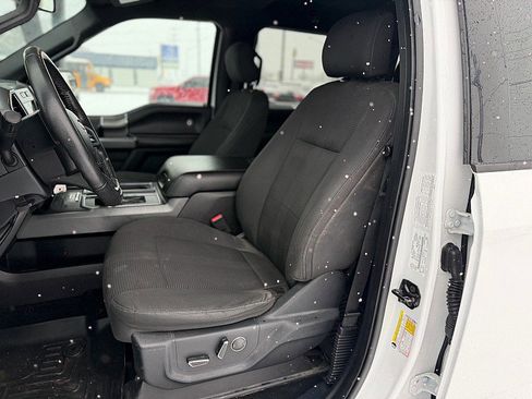 Used 2016 Ford F150 XLT w/ Equipment Group 302A Luxury image 9