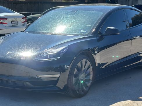 Used 2022 Tesla Model 3 Performance image 3